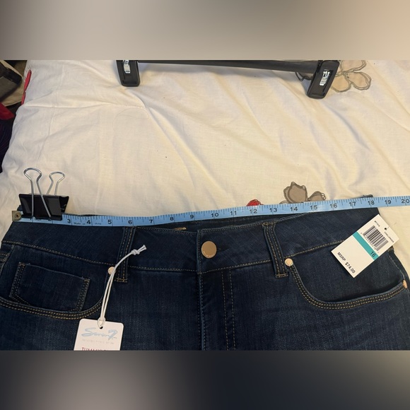 Seven7 Tummyless Mid Rise Boot NWT - Picture 8 of 8